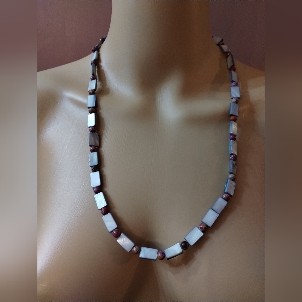 Women's rectangle bead necklace
